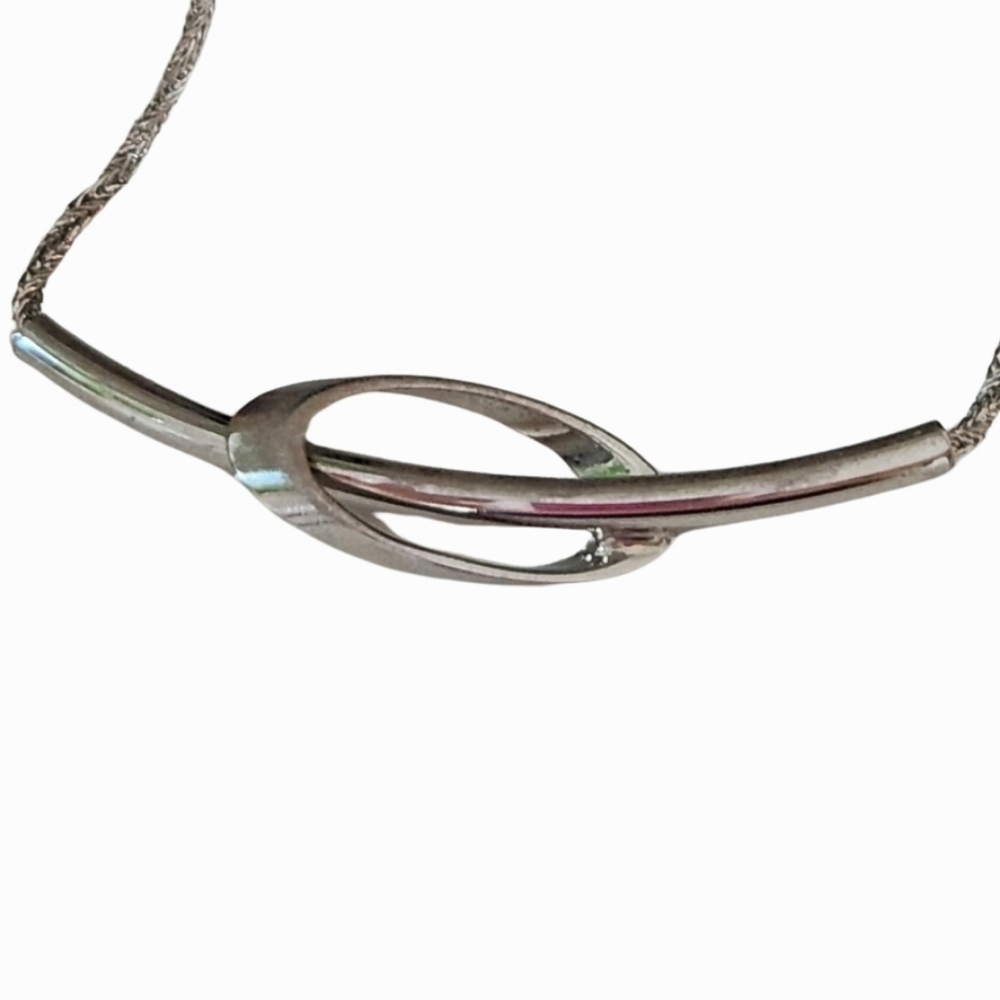 Unique Silver Tone Necklace